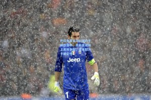 巴拉克直言拜仁续约于帕存变数，高薪需靠场上表现争取，未来取决于稳定性