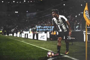 百米飞人巅峰对决 新星闪耀打破十年纪录