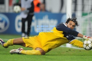 豪门重磅引援！顶级中场天价转会尘埃落定，新东家官宣签约五年