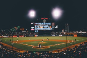 CBA季后赛赛制再成焦点，2-3-2对阵安排被指削弱传统主场优势