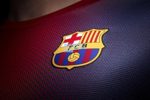 维斯塔潘强势夺冠，F1西班牙大奖赛上演激烈攻防战