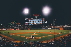 NBA总决赛激战正酣 勇士队逆转取胜扳平大比分